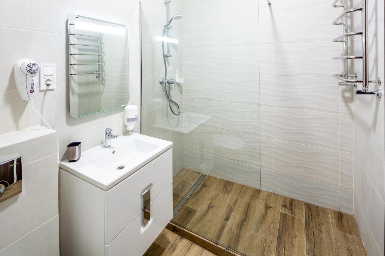 Новобудова В Центрі Львова Apartment Exterior photo